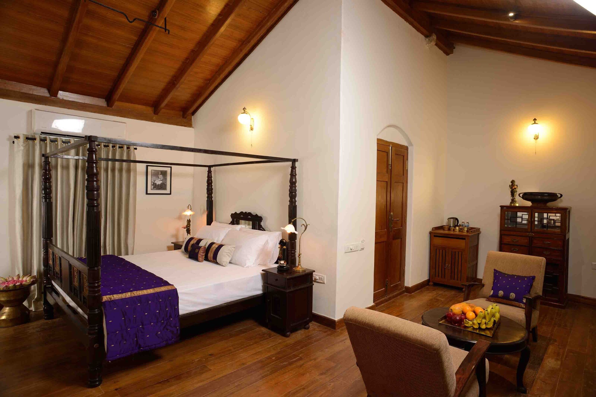 Heritage, Premium, King Bed
