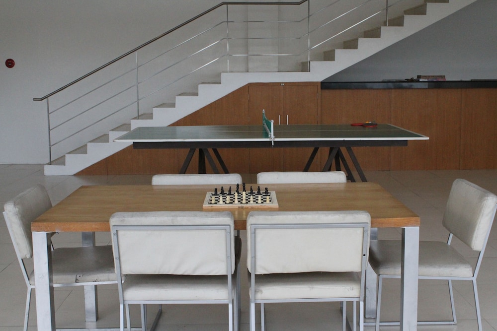 Ocean Suites Boutique Hotel 55/66