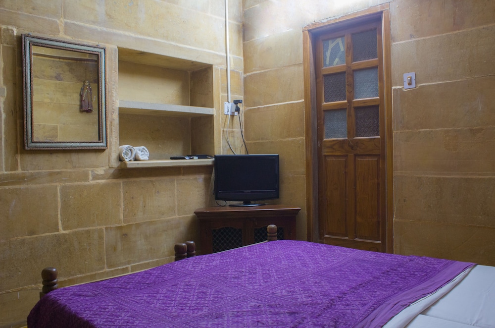 Hotel Shahi Palace 24/63