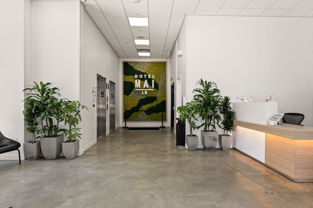 Hotel Mai Downtown Long Beach 7/60