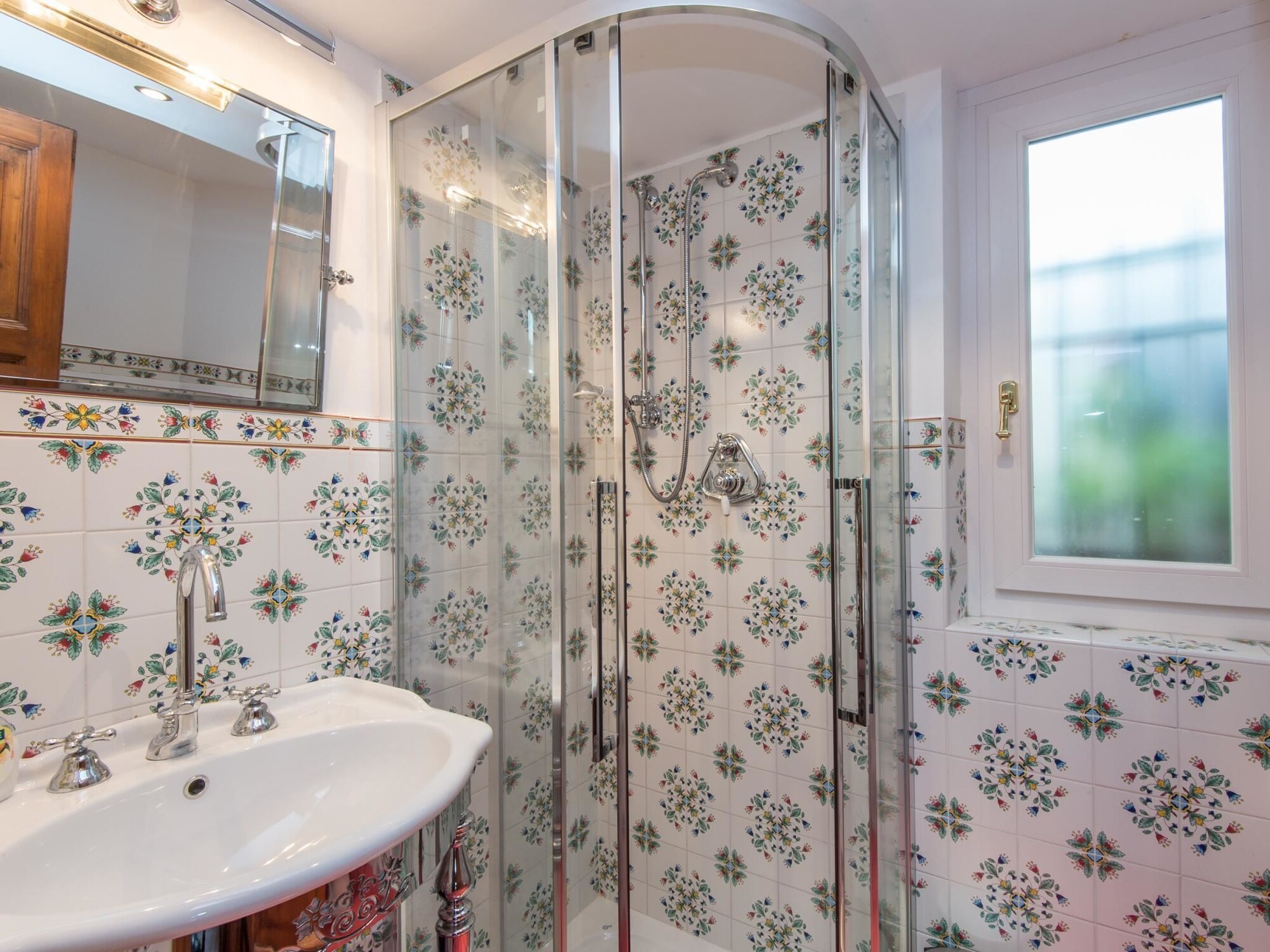 3 Bedrooms, City, Apartment, 4 Beds, 2 Bathrooms, Sofa، RSH Vatican Luxury View 6/6