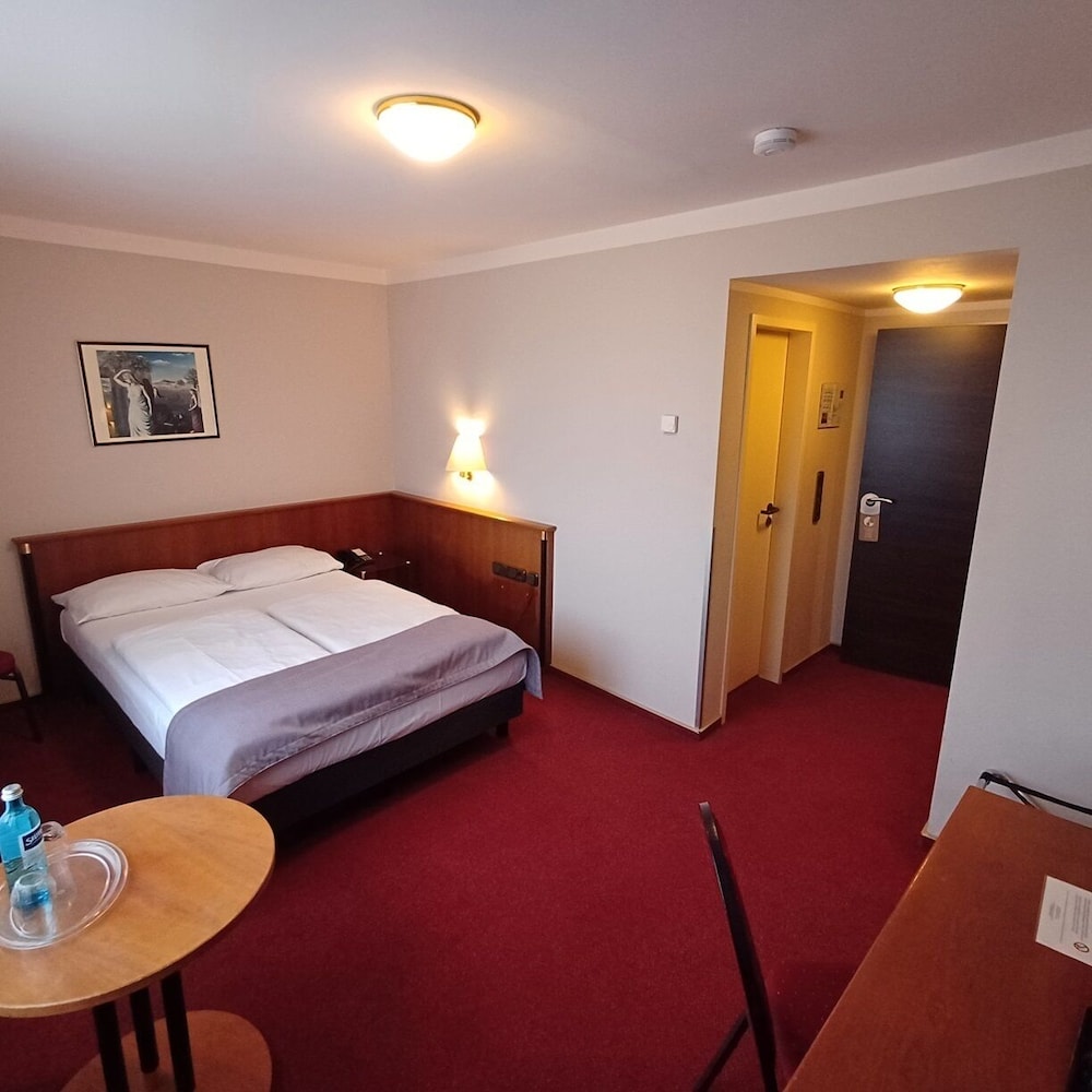 TRIP INN PostHotel Duren 19/50