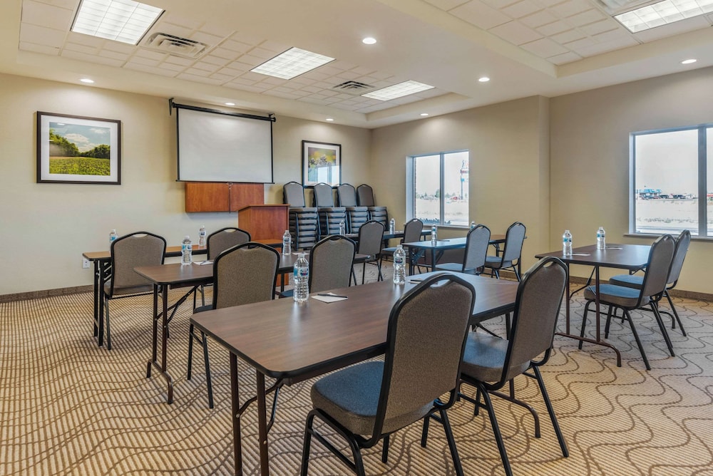 Comfort Inn & Suites Big Spring 36/39