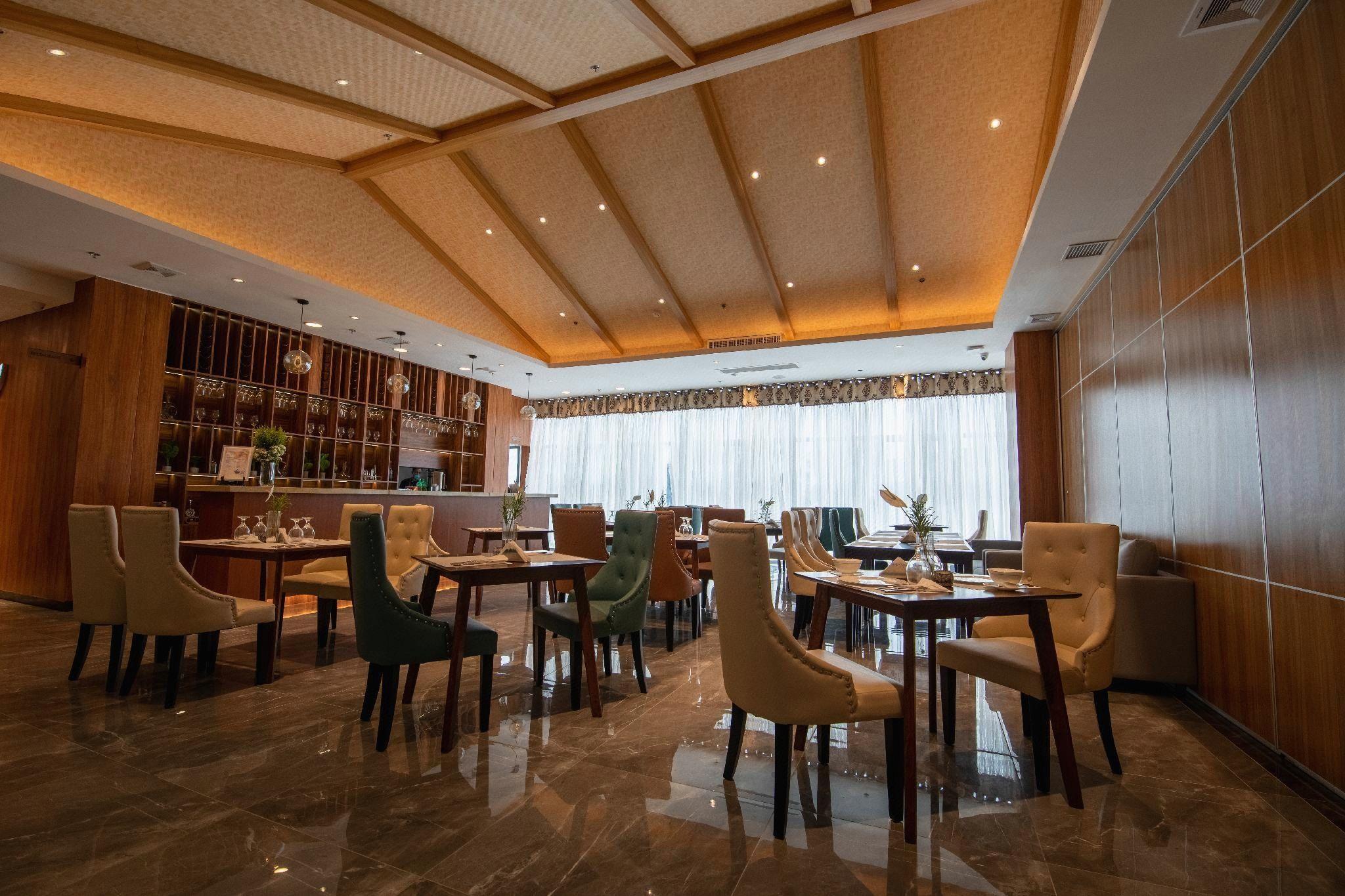Lotus Blu Hotel Naga 24/36