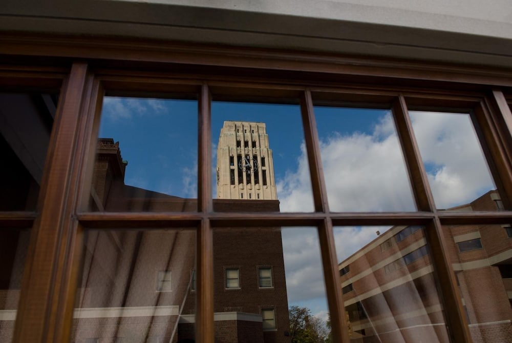 Bell Tower Hotel 32/60