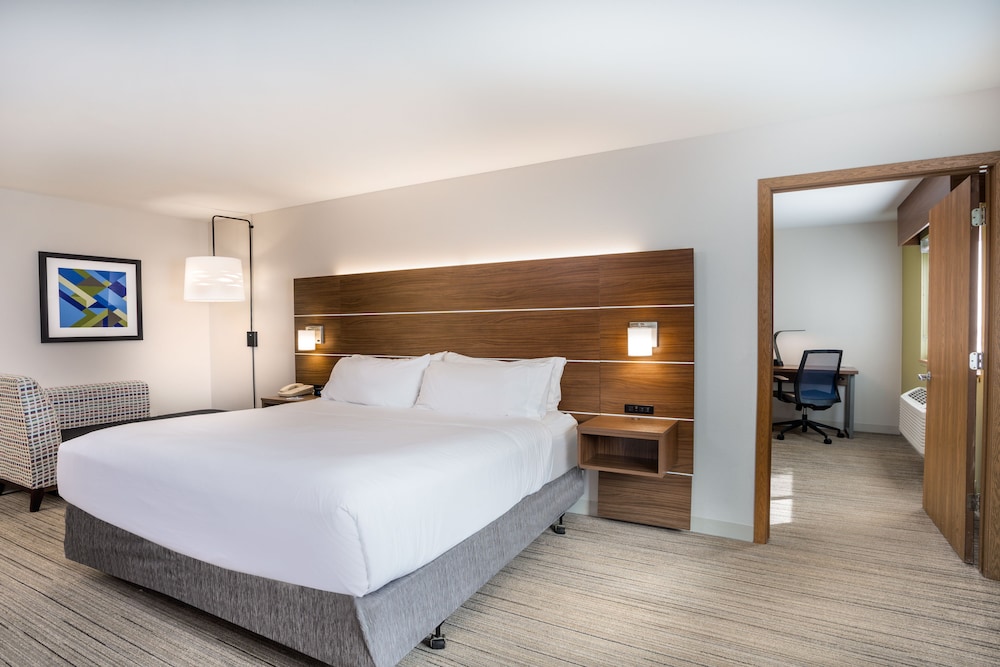 Holiday Inn Express Wisconsin Dells 21/69