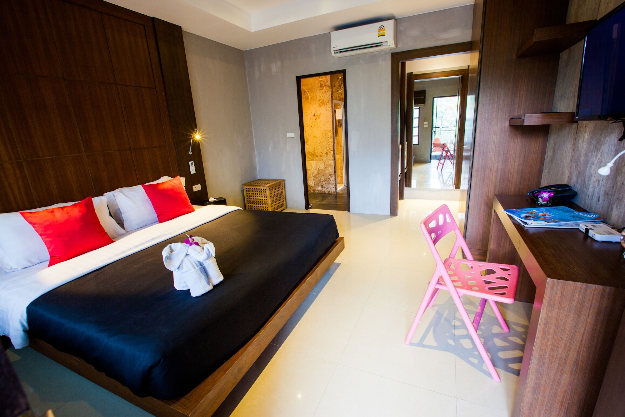SUPERIOR, DOUBLE BED