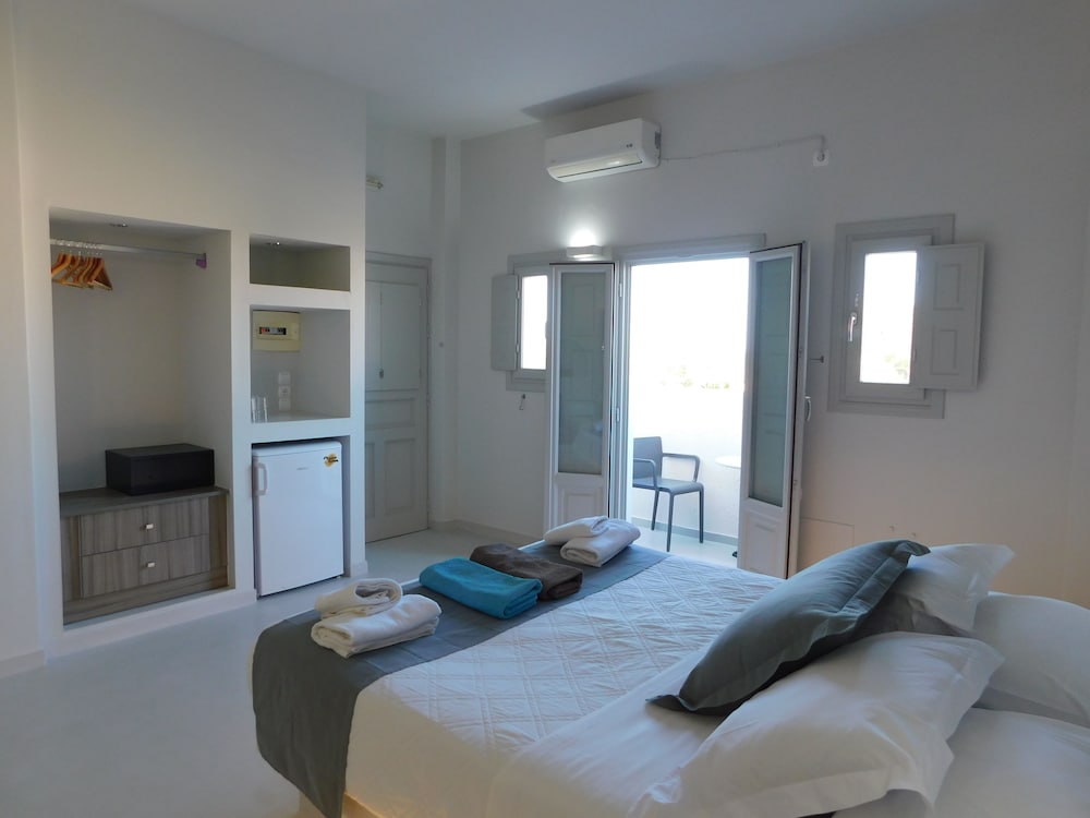 1 BEDROOM, DELUXE