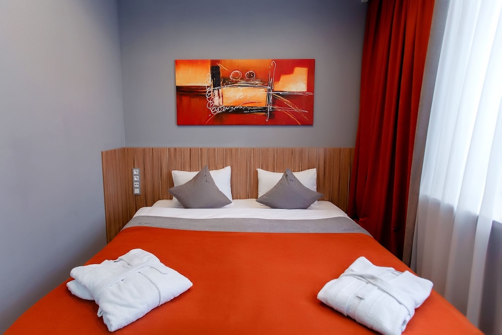 Mildom Premium Hotel 21/45