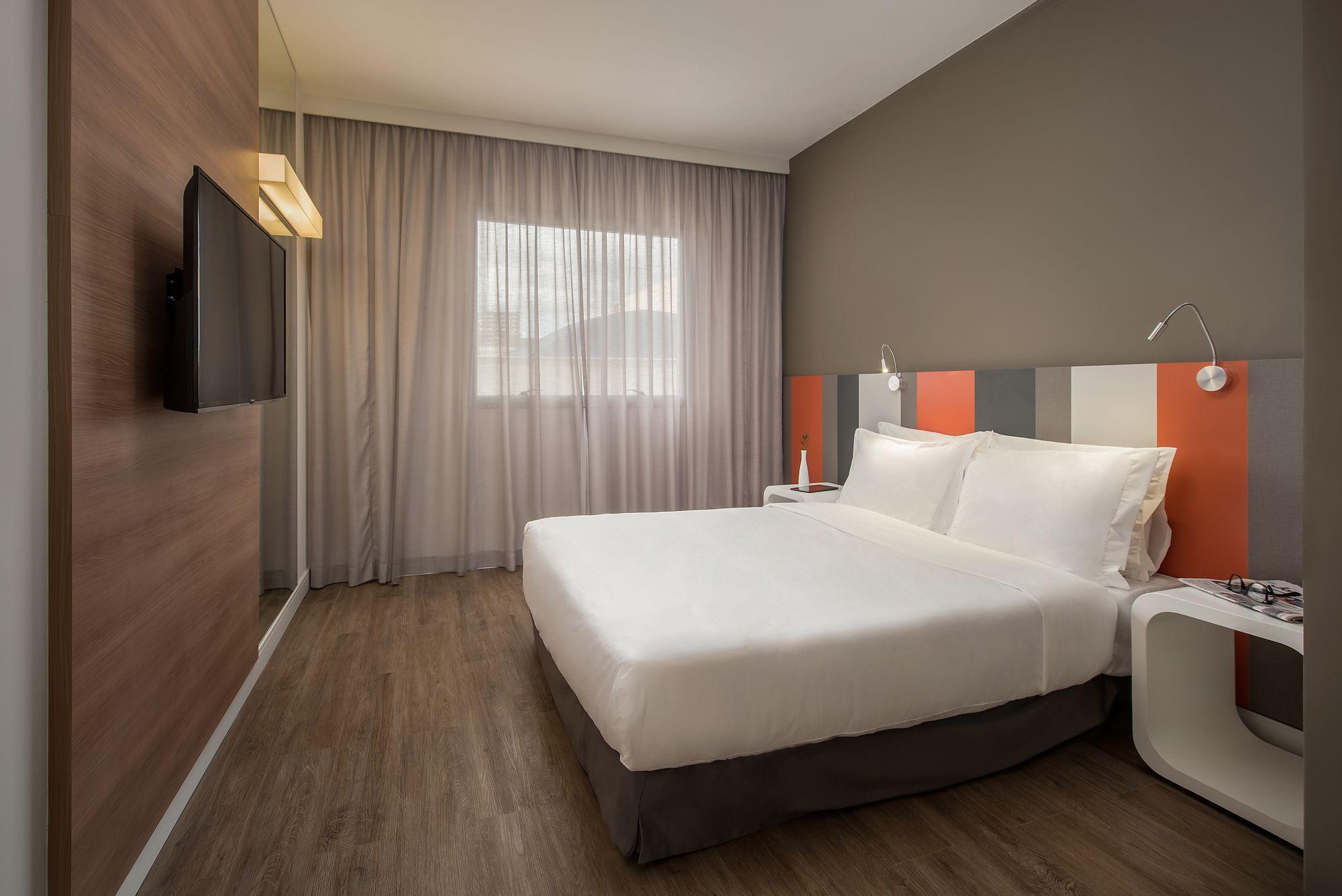 Room, Accessible
