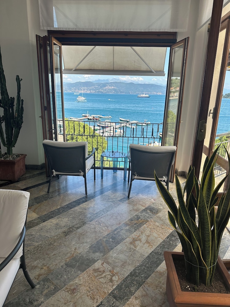 Hotel Paradiso 33/51
