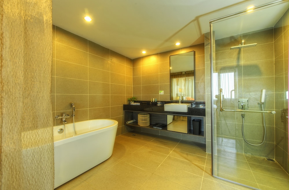 Grand Alora Hotel 18/49