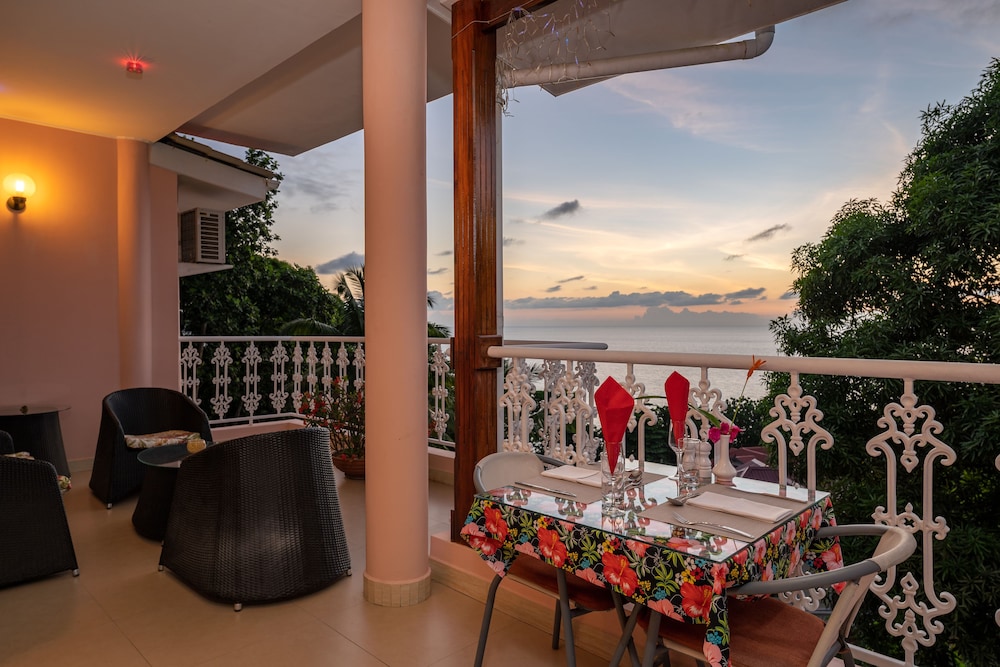 Glacis Heights Villa 30/50