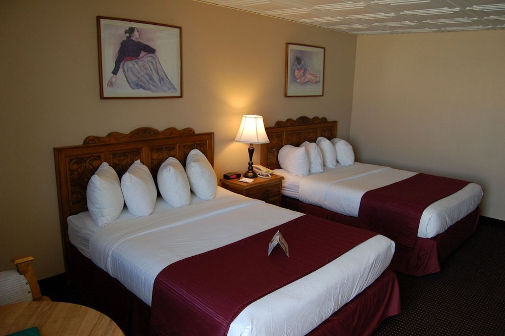 Standard, 2 Queen Beds