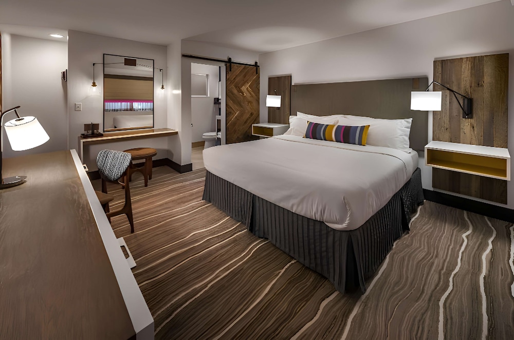 STANDARD, KING BED, PET FRIENDLY