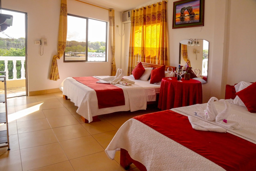 Hostal Sir Francis Drake 28/50