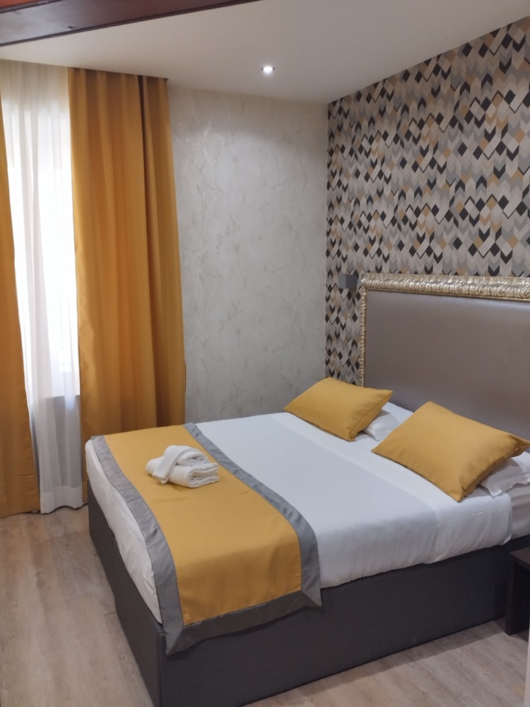 Hotel Ercoli 12/32