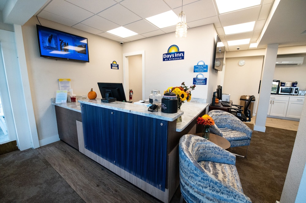 Days Inn by Wyndham Bar Harbor 10/53