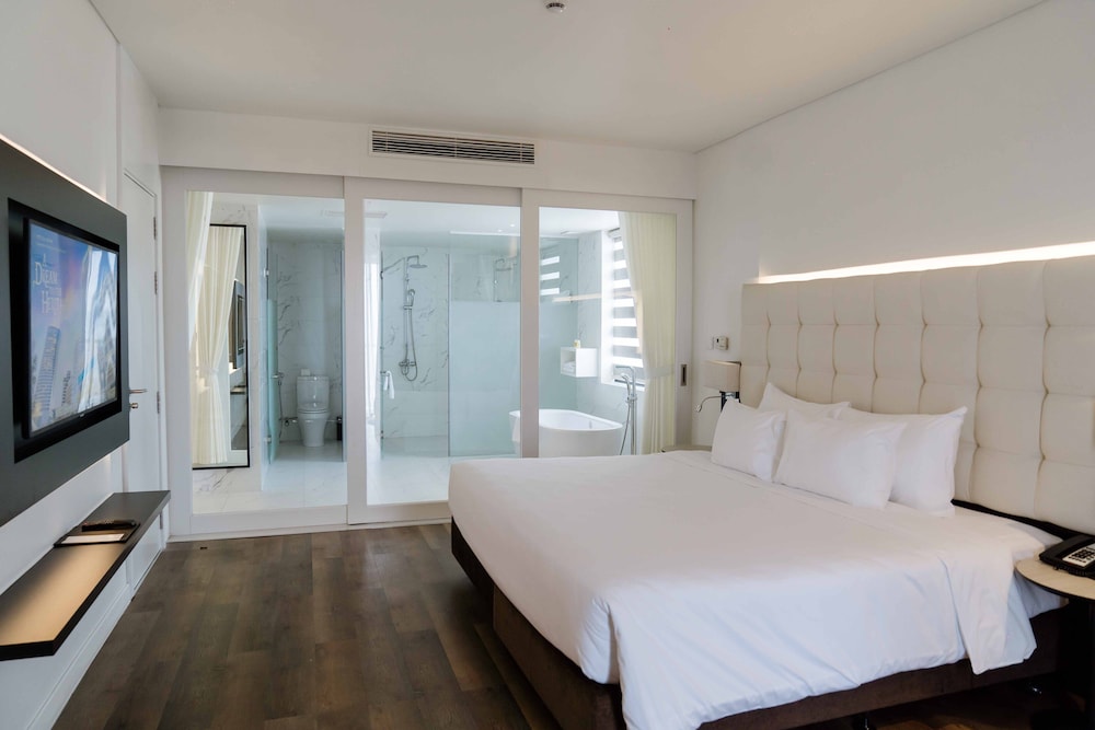 Hotel Soleil Ha Long, Trademark Collection by Wyndham 16/50