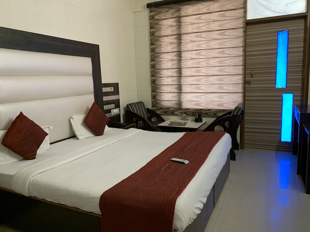 Hotel Citi Heights 15/41