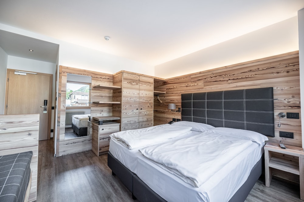 Hotel Sporting Ravelli 20/56