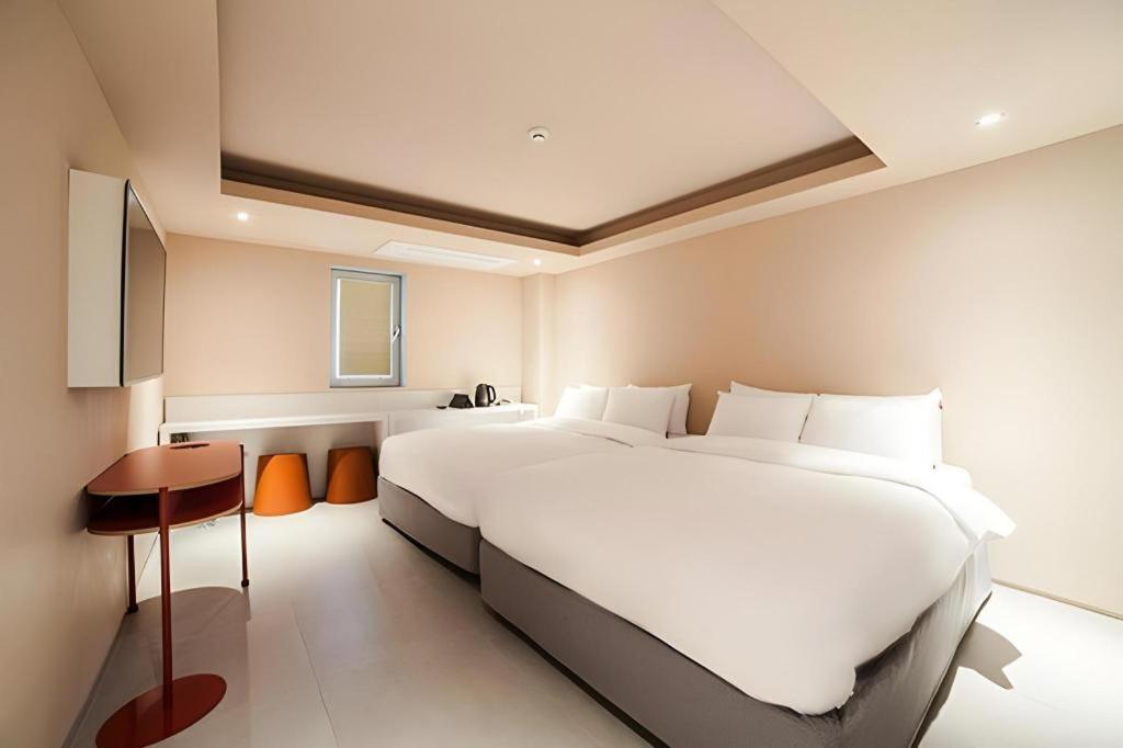 Bobo Hotel Hong Dae 13/41