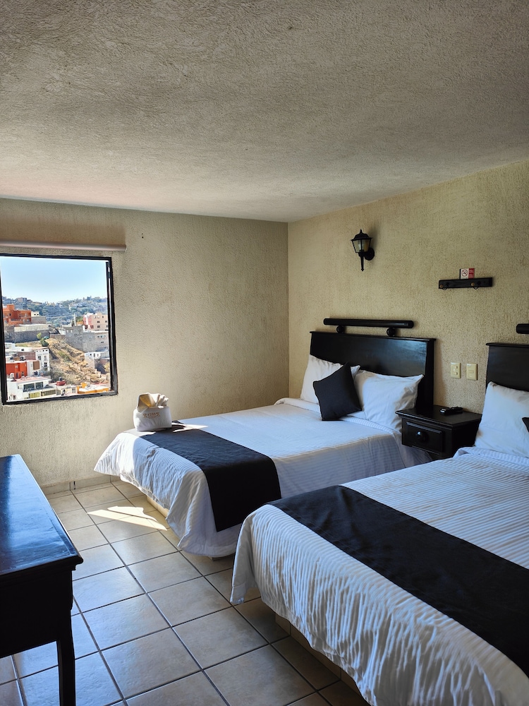 Hotel 1988 Guanajuato Ex Hotel Villa Las Ranas 13/50