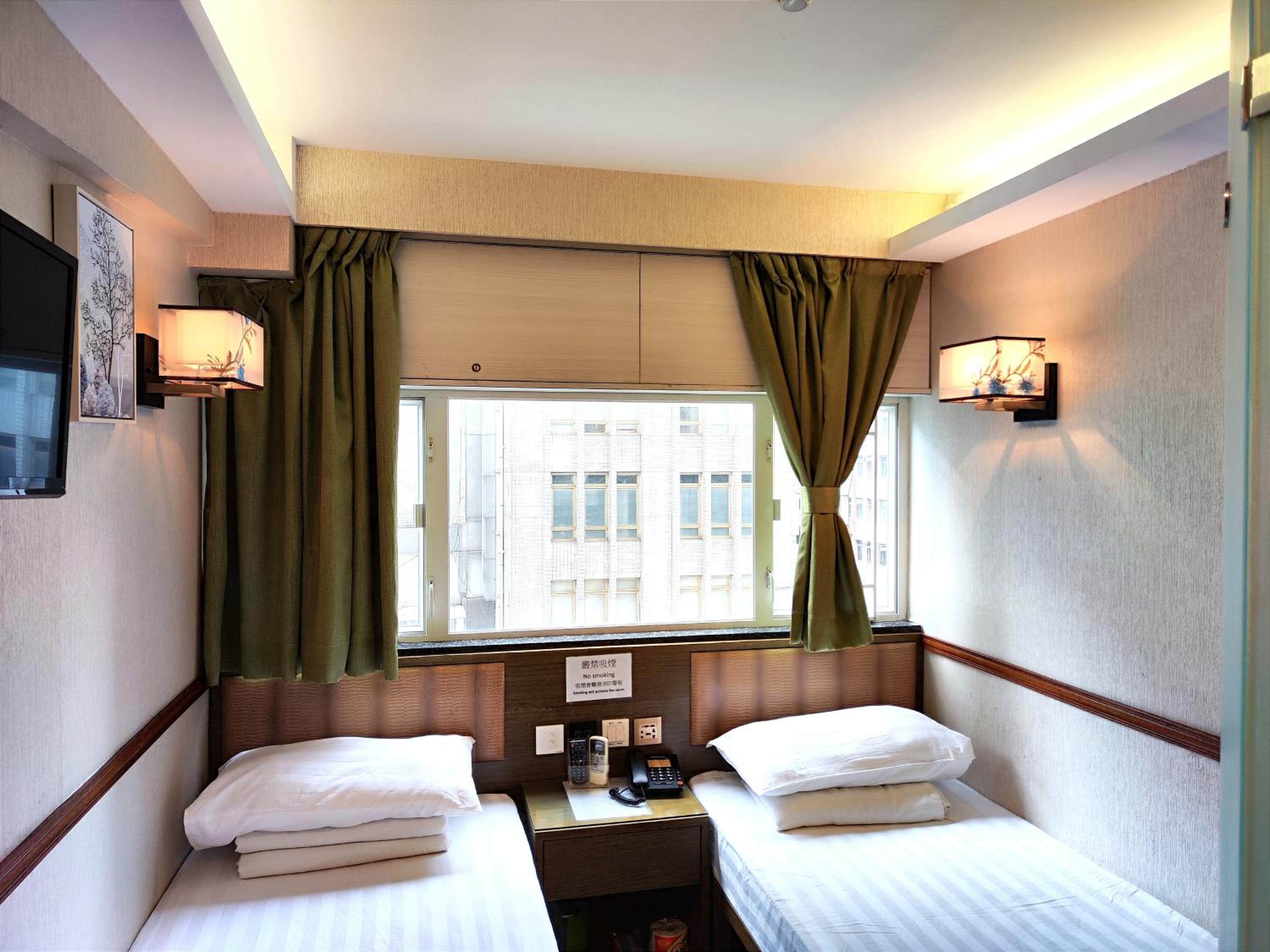 Celltronik Hotel 13/27