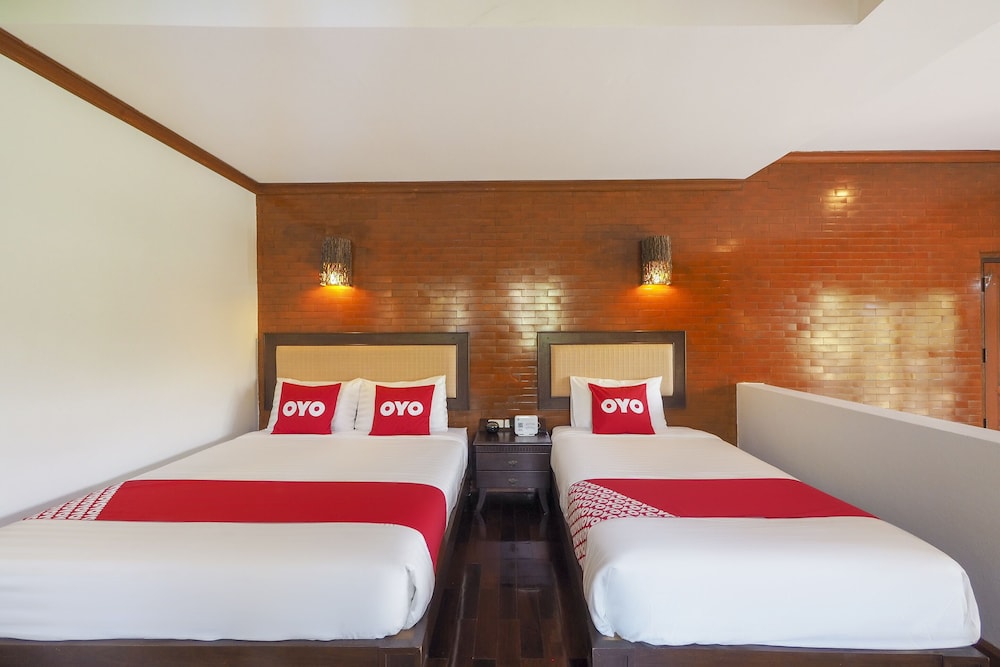 Saensukkho Hotel & Resort 32/65