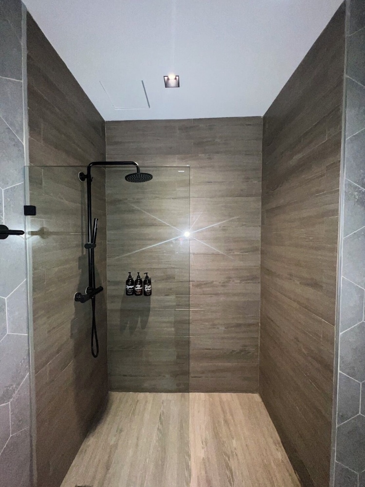 M2 Hotel Waterside 15/24