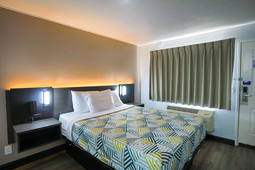 Motel6 Sacramento, CA - Central 23/43