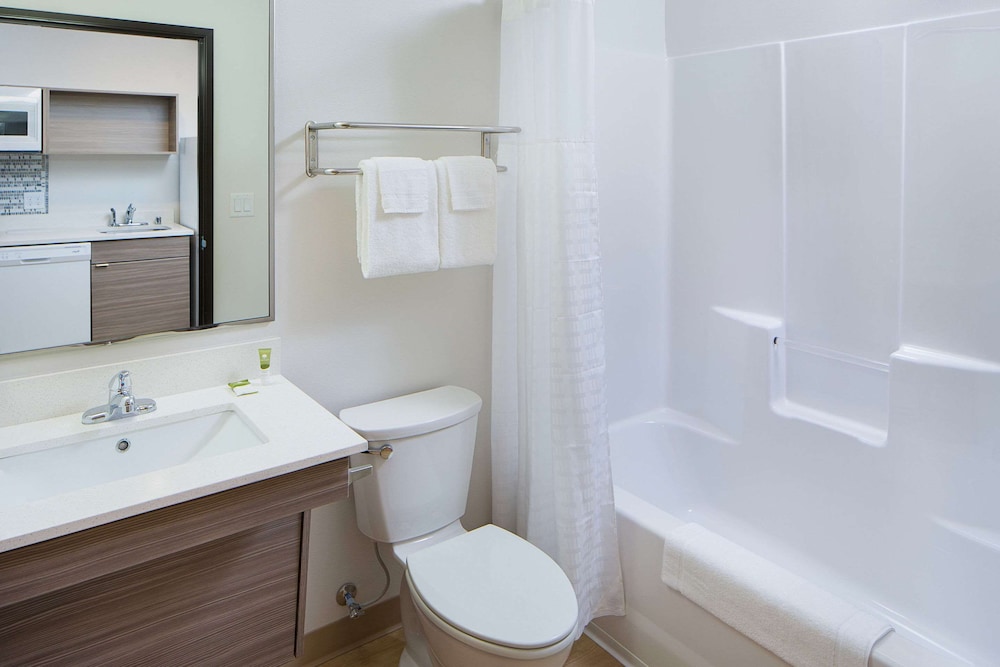 WoodSpring Suites Seattle Everett 14/14