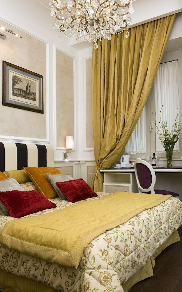 The Britannia Hotel 27/47