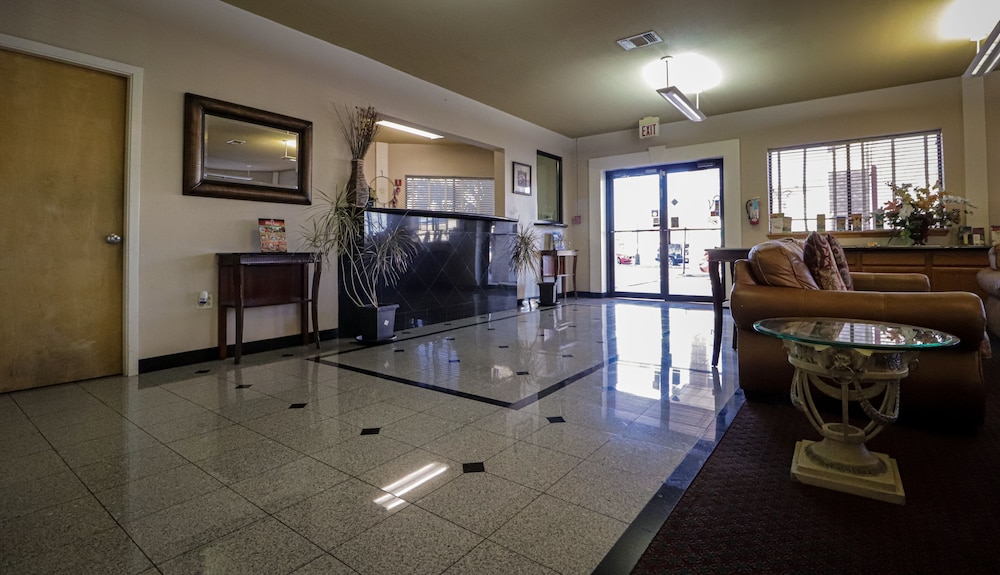 University Inn & Suites photo5