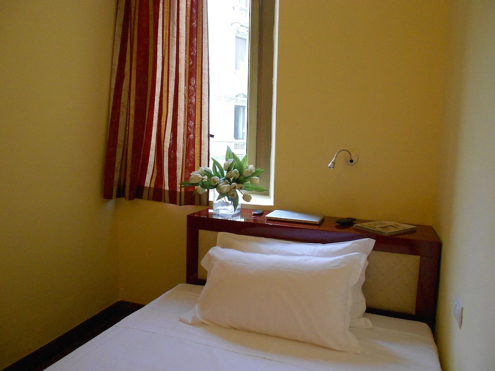 Hotel Minerva 9/25