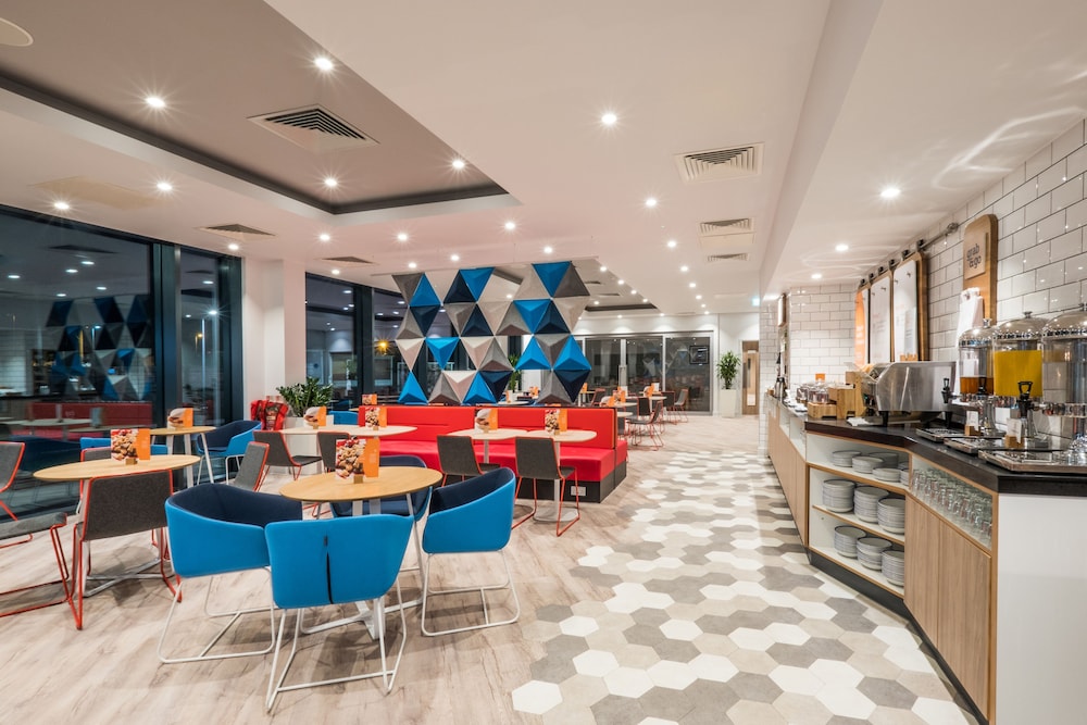 Holiday Inn Express Stockport 50/57