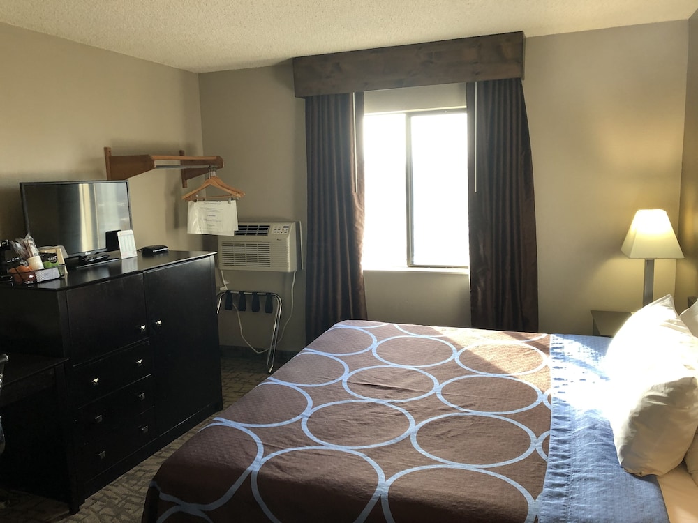 Super 8 By Wyndham Boise 14/29
