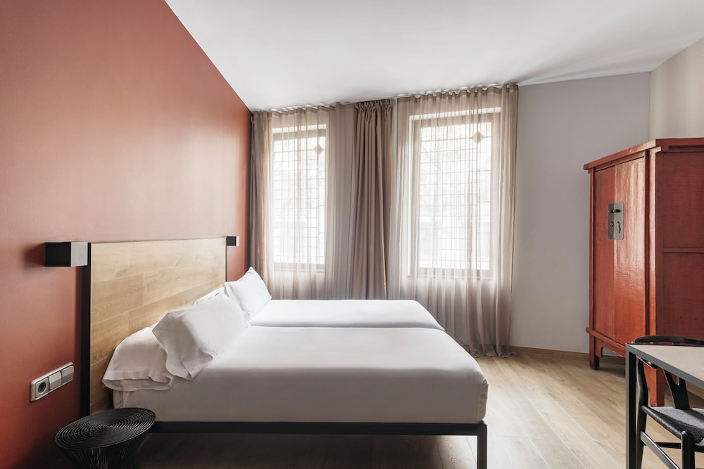 FAMILY, APARTMENT, TWIN BEDS, SOFA