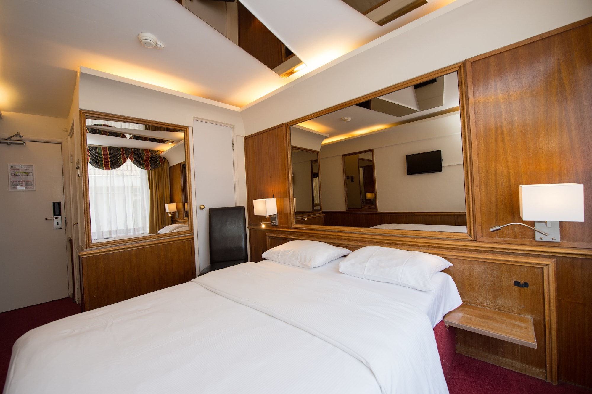 BASIC, DOUBLE BED