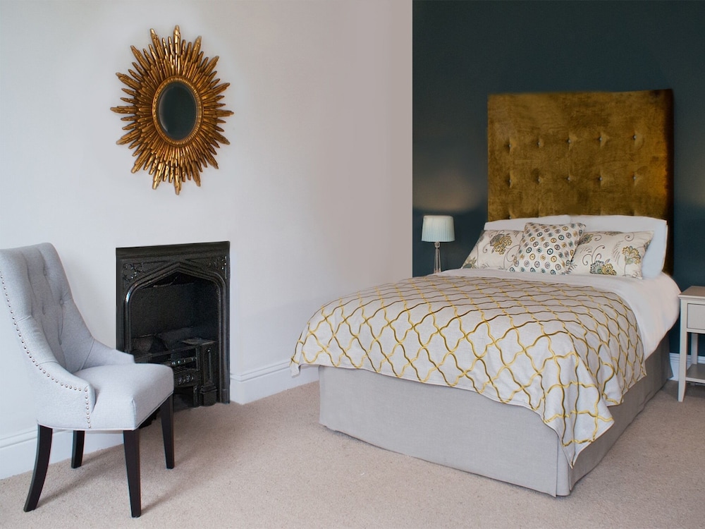 Ecton House 14/42