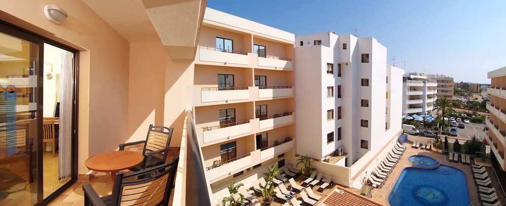 Invisa Hotel La Cala 10/99