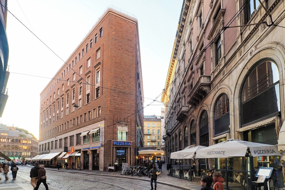 Brera Apartments In Duomo. 30/32