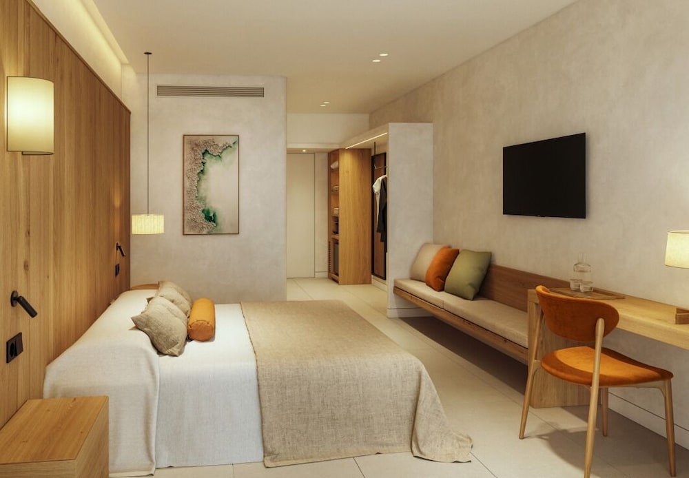 2 BEDROOMS, FAMILY, QUADRUPLE, 1 KING AND 1 SINGLE BEDS, PRIVATE BATHROOM