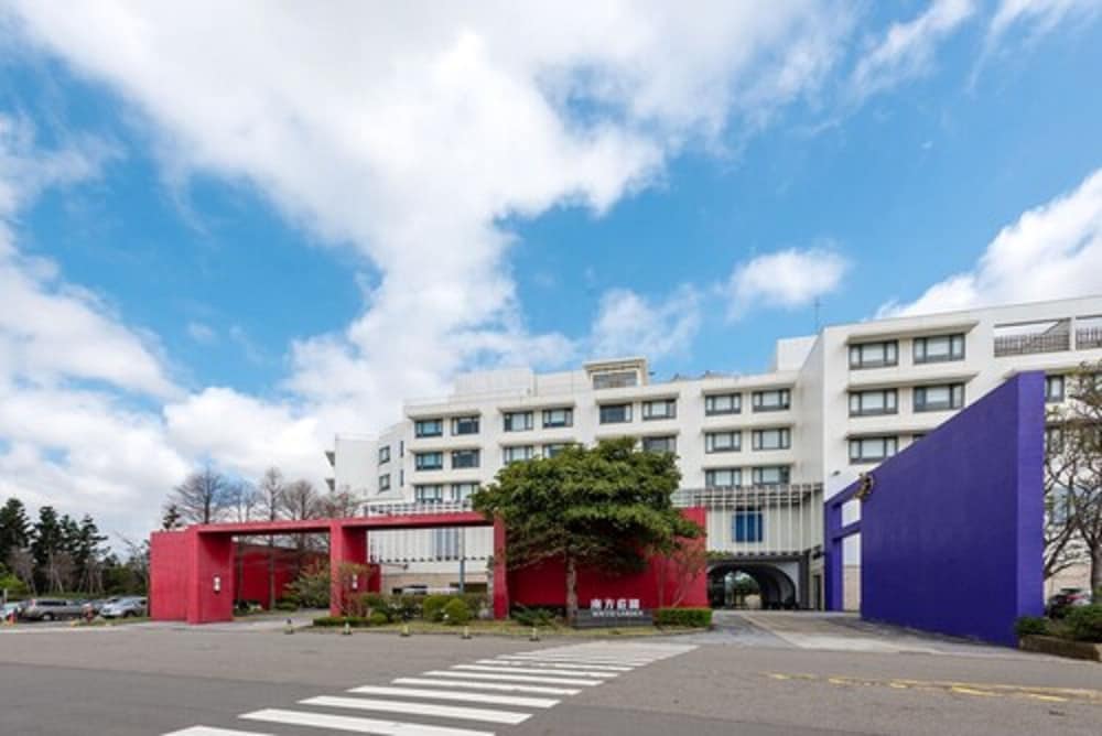 South Garden Hotels And Resorts 57/64
