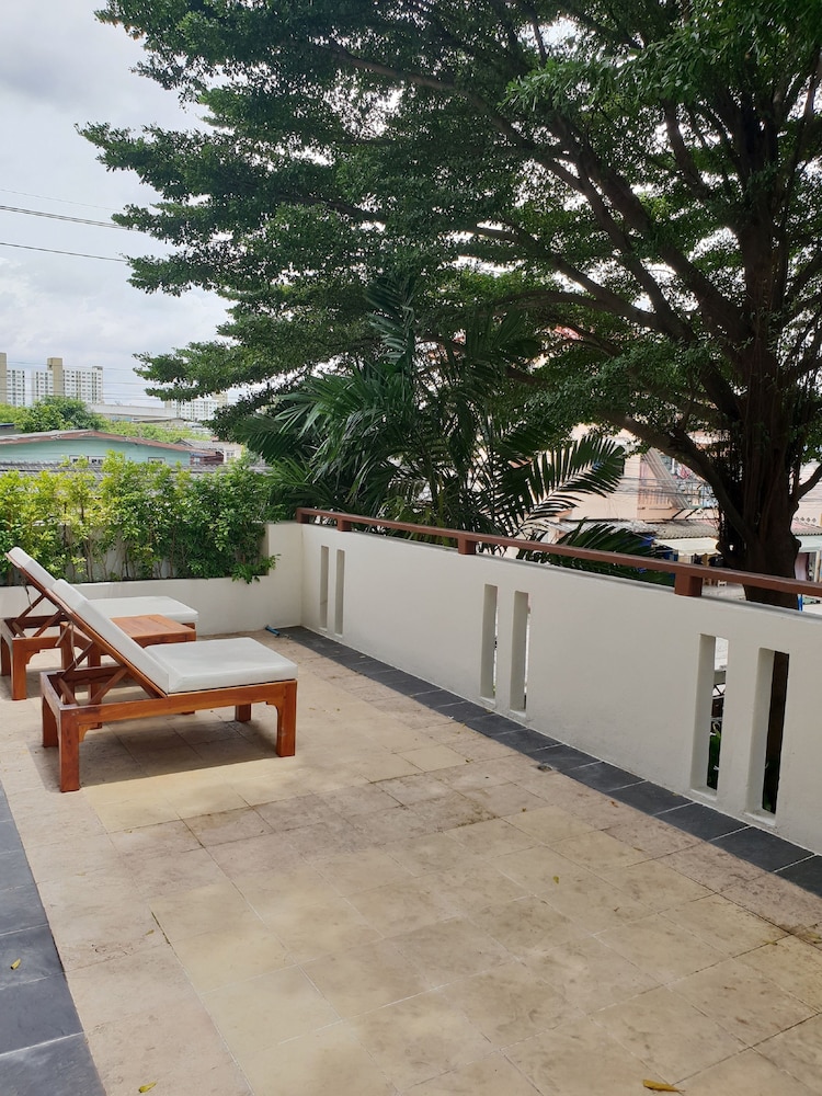 Lasalle Suites Spa 68/74