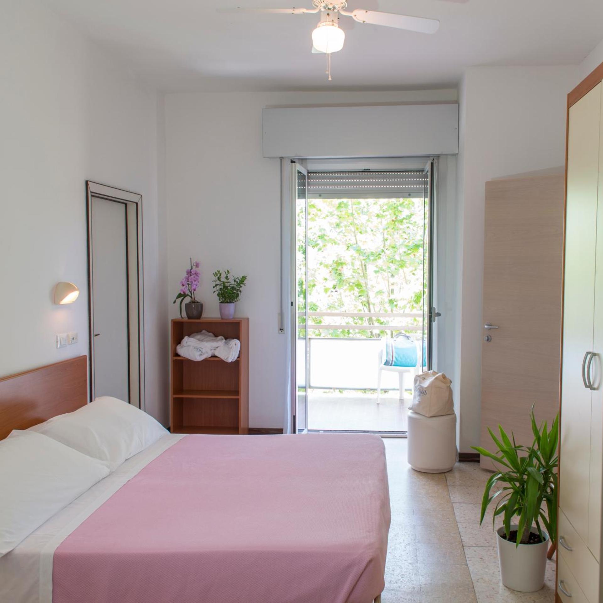 Hotel Globus 15/50
