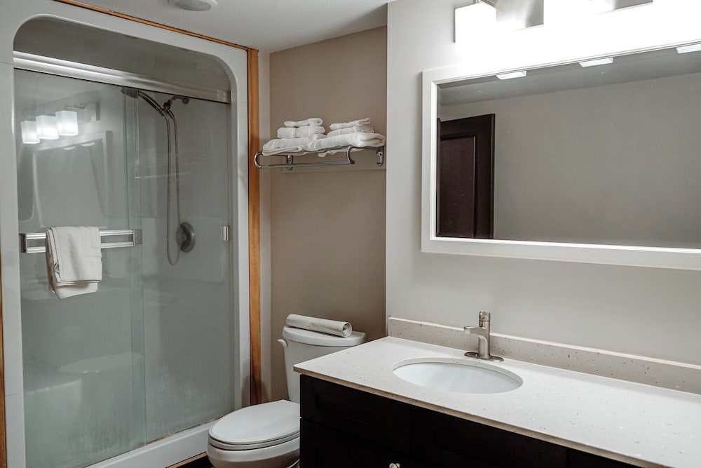 Homestead Inn & Suites 37/44