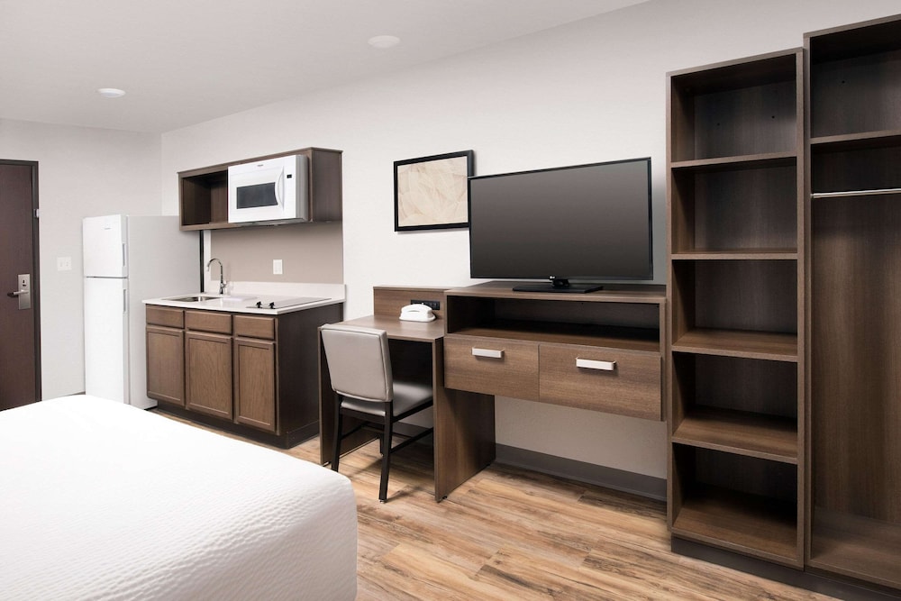 WoodSpring Suites West Des Moines 22/38