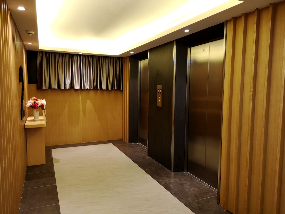 O2 Luxury Hotel 7/71