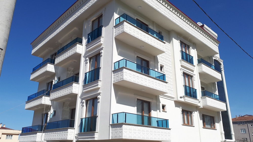 Mavili Suites 4/32